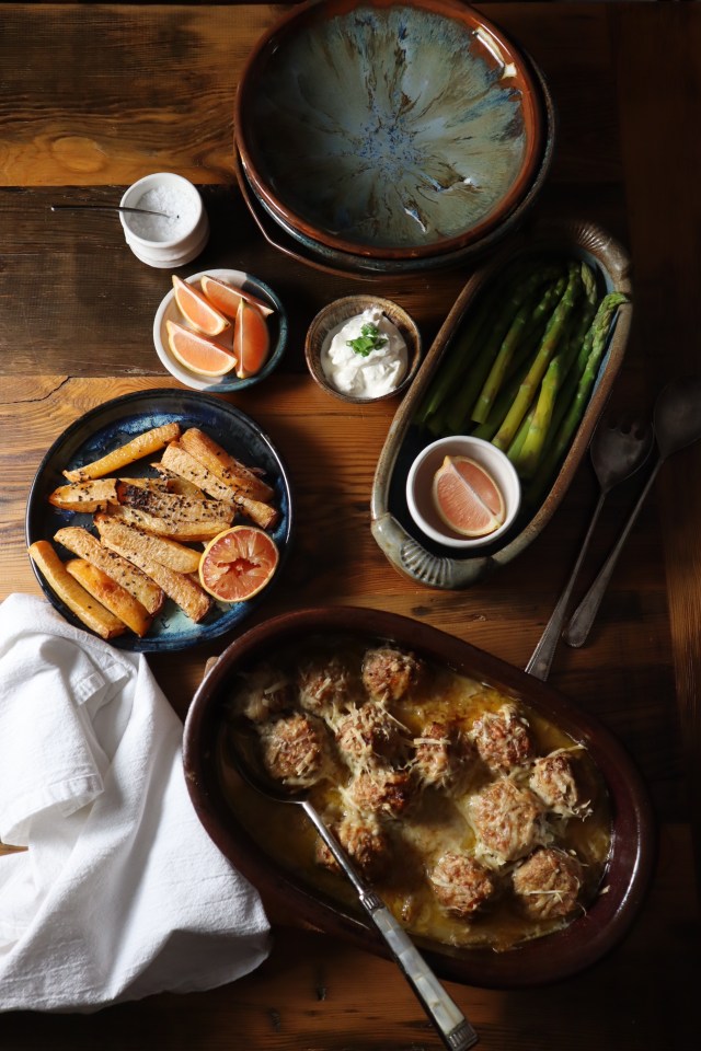 FB64ADFF-FF63-4242-A777-6E90C23416AB